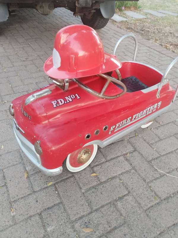 Vintage Tinplate Firechief Pedalcar
