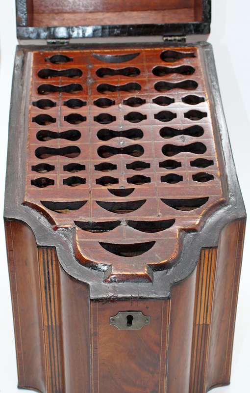 George 111 Flame Mahogany with Satinwood Inlay Serpentine Front Knife Box ( 38 x 22 x 30 cm )