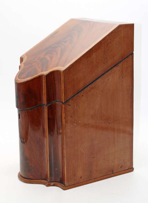 Georgian Flame Mahogany and Satinwood Inlaid Knife Box ( 23 x 28 x 39 cm )