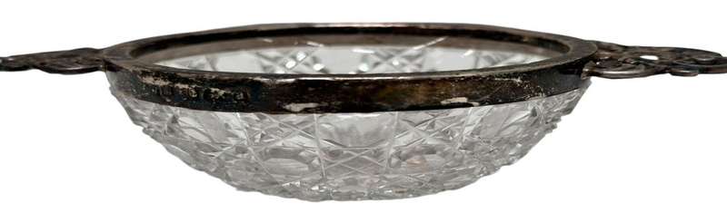 Silver Rimmed Cutglass Bowl ( 7 x 7 c 3cm )