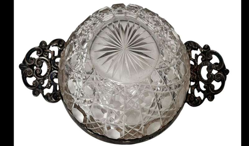 Silver Rimmed Cutglass Bowl ( 7 x 7 c 3cm )