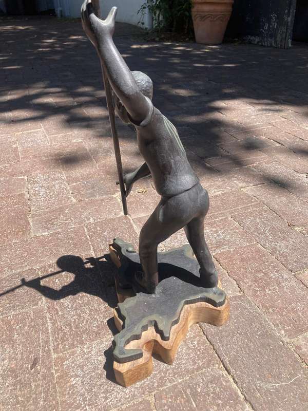 Bronze Sculpture of Flag Planting Man ( 35 cm )