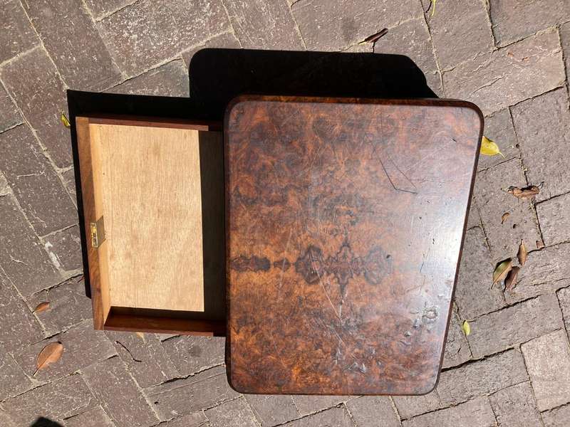 Beautiful Victorian Burr Walnut Tabletop Card Table circa 1880 ( 81/41x 56 x 14 cm)