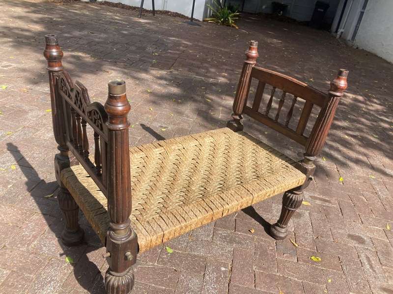 Vintage Kids Bed ( 91 x 87 x 52cm )
