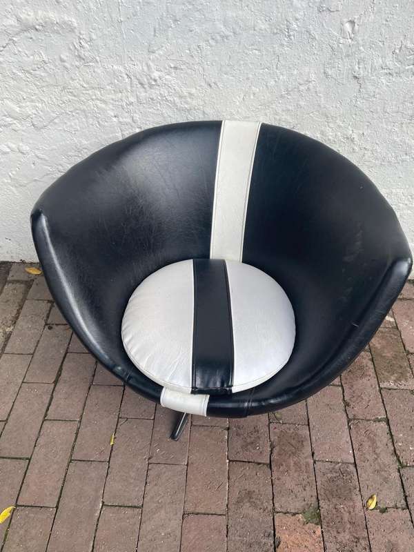 Midcentury Tub Swivel Chair