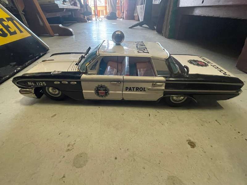 Rare Tinplate Japanese Buick Policecar in original box