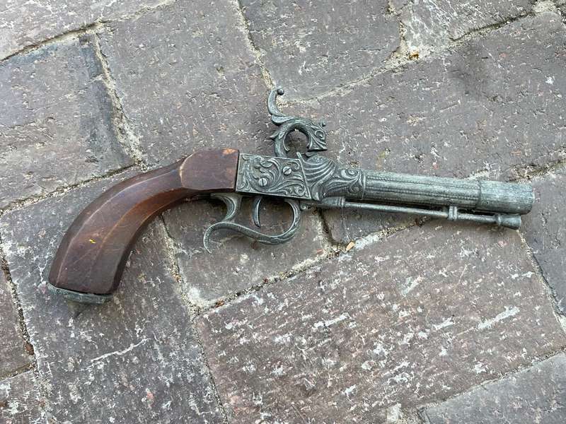 Pair of Flintlock Display Pistols