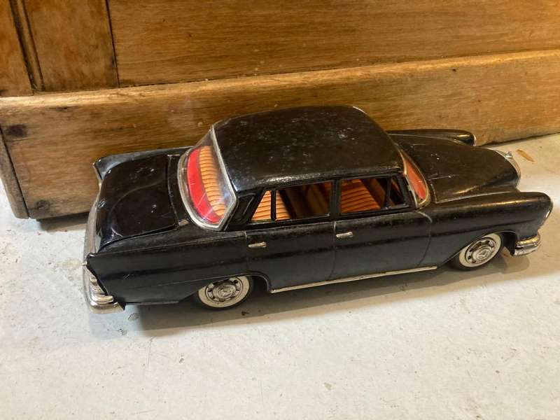 Japanes Tinplate Mercedes Benz ( 30 cm )