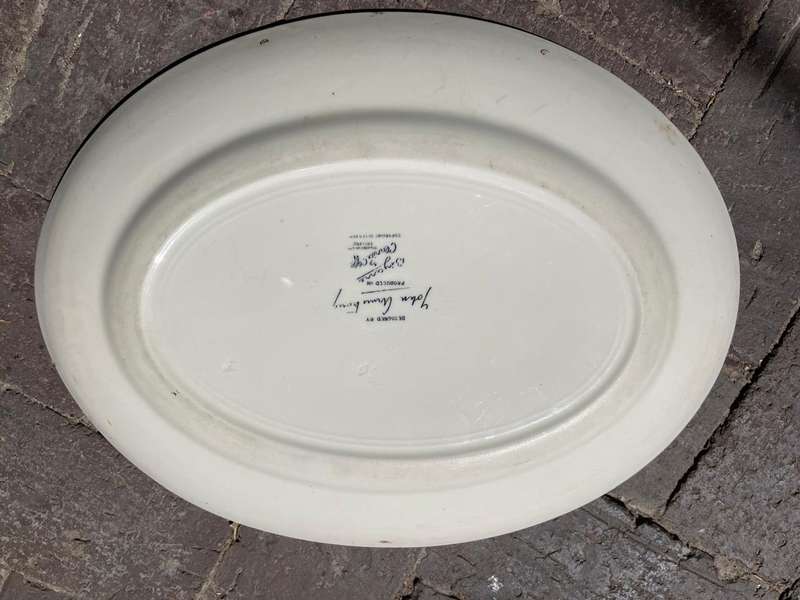 Clarice Cliff: John Armstrong for Clarice Cliff Bizarre. Chaldean Oval Platter ( 36,5 x 28,5)
