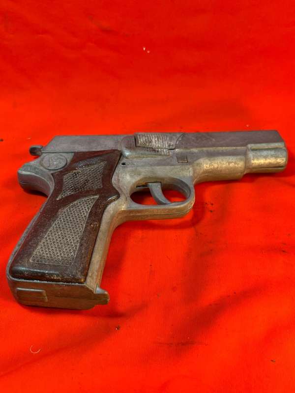 Vintage Clap gun