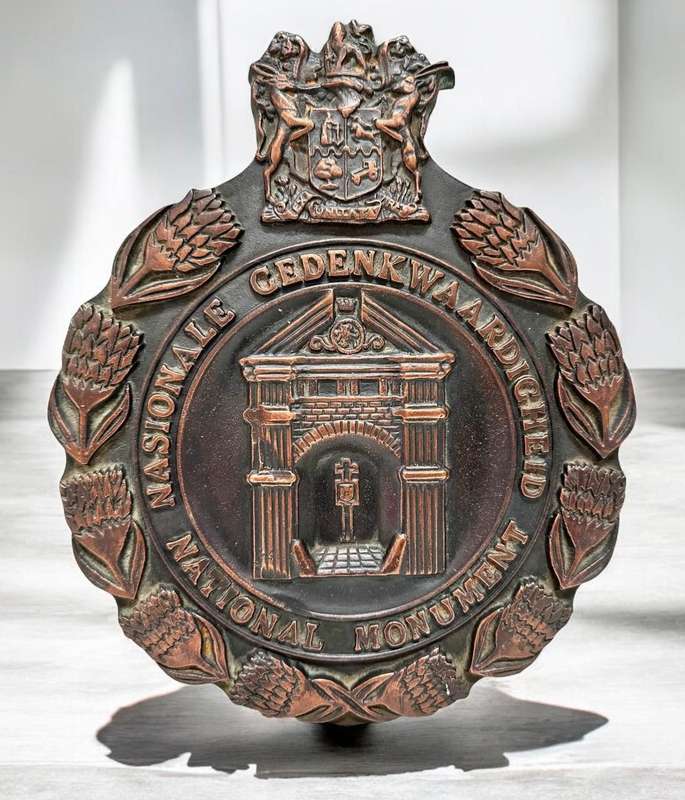 Bronze Plaque: Nasionale Gedenkwaardigheid/ National aMonument Bronze Plaque ( 27 x 22 cm )d