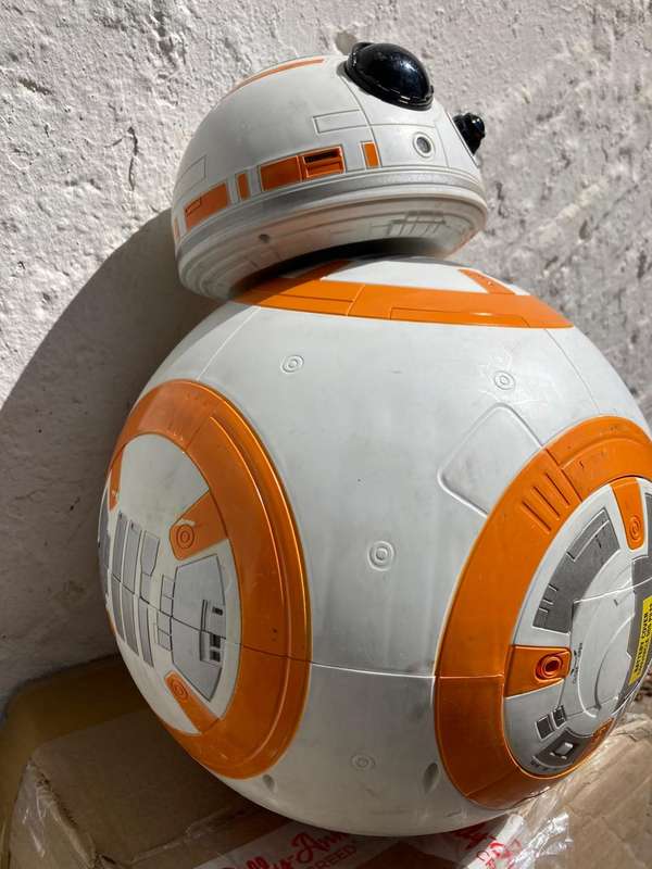 Star Wars Robot ( 42 x 30 x 30cm )