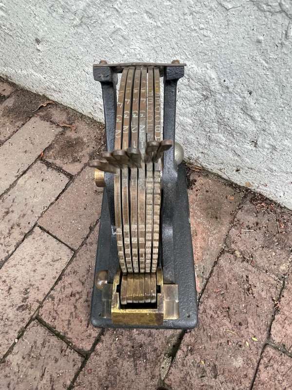 Cast Iron and Brass Laundry Markong Machine A&C Jenner( 34 x 31 x 17 cm ) circa 1922