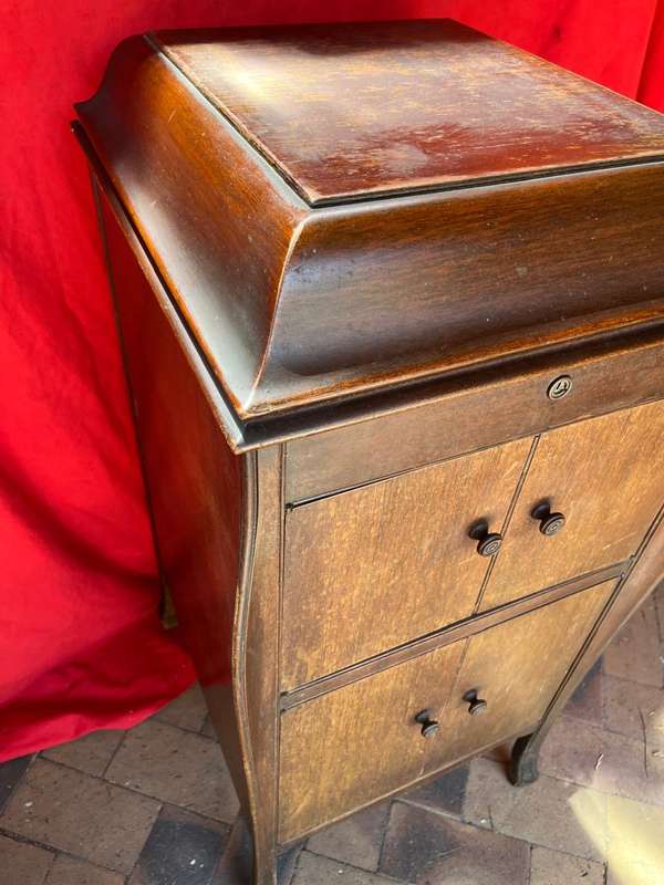 Oak Cased His Masters Voice Gramophone ( Working)