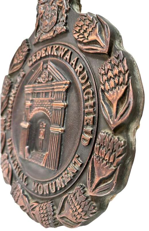 Bronze Plaque: Nasionale Gedenkwaardigheid/ National aMonument Bronze Plaque ( 27 x 22 cm )d