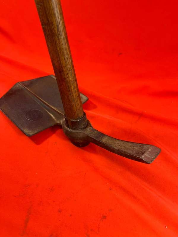 WW1 and 11 British Trench Tool