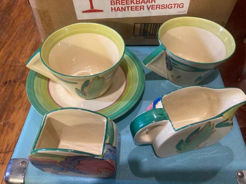 Clarice Cliff Bizarre Teaset Pieces