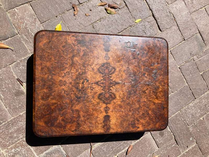 Beautiful Victorian Burr Walnut Tabletop Card Table circa 1880 ( 81/41x 56 x 14 cm)