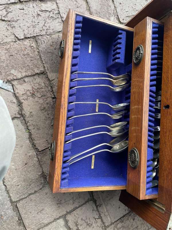 Oak Cutlery Box with some Cutlery ( 51 x 38 x 25 cm