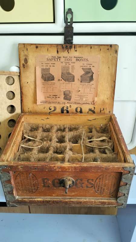 Rare Wooden Eggbox from the 1930's ( 37 x 30 x 20 cm )