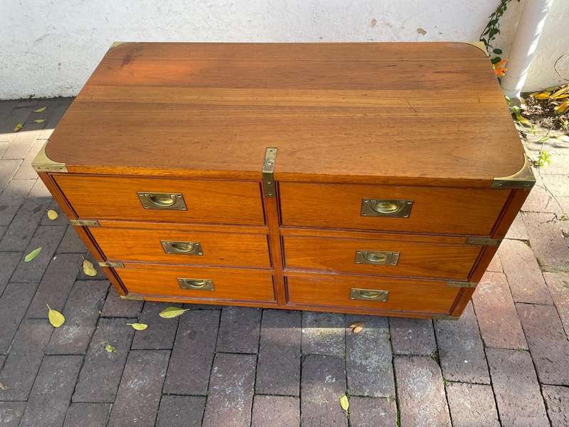 Beautiful Teak Military Style Chest ( 90 c 55 x 45 cm )