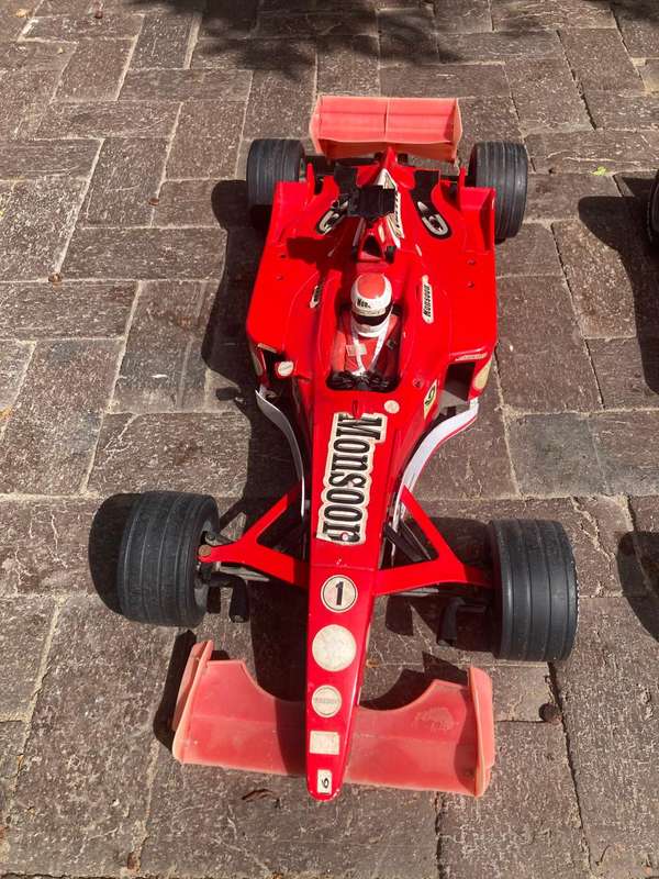 Large F1 Model Car  ( 75cm )