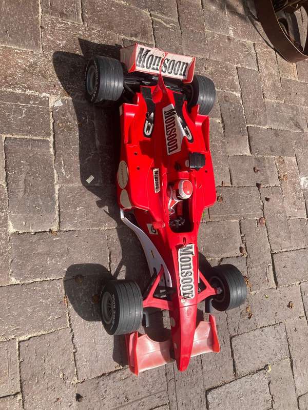 Large F1 Model Car  ( 75cm )