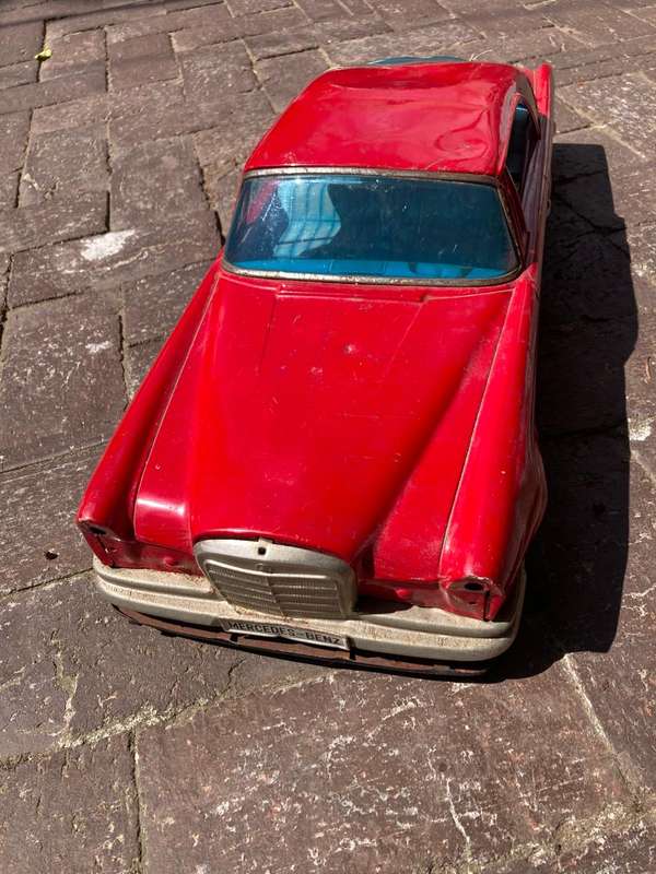 Japanese Tinplate mercedes ( 60 cm ) Incomplete