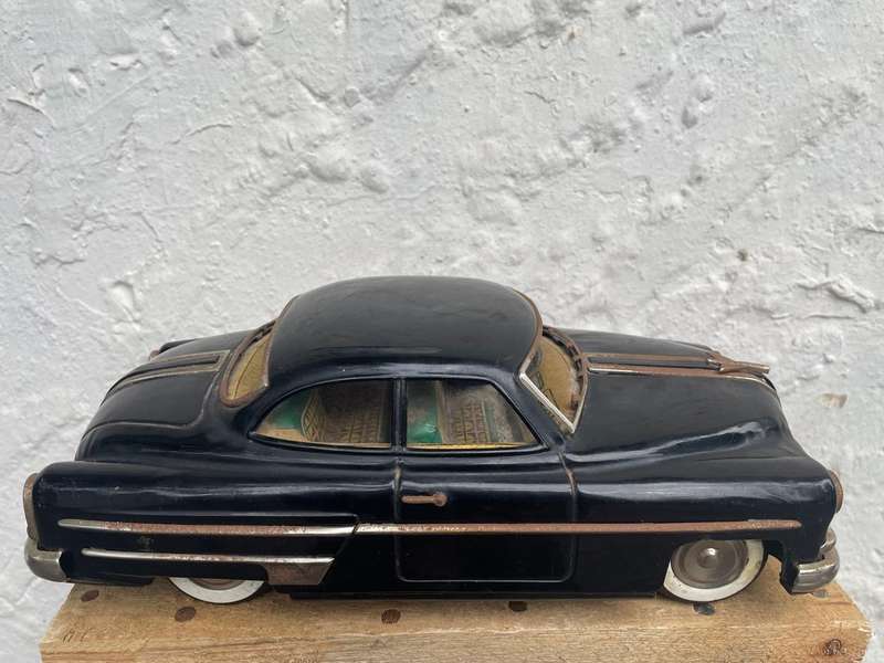 Tinplate Pontiac by Ichiko Japan ( 35 cm )