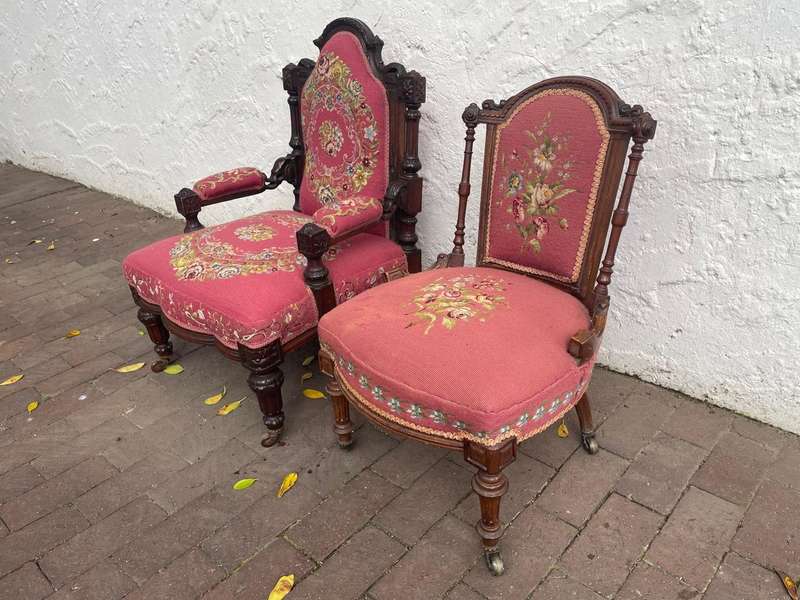 Beautiful pair of Victorian Rosewood His and Hers Chairs.