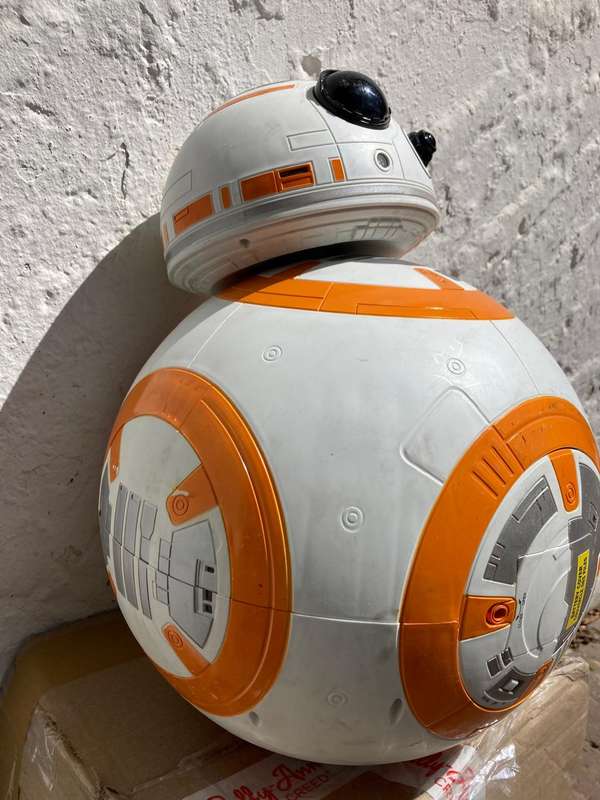 Star Wars Robot ( 42 x 30 x 30cm )