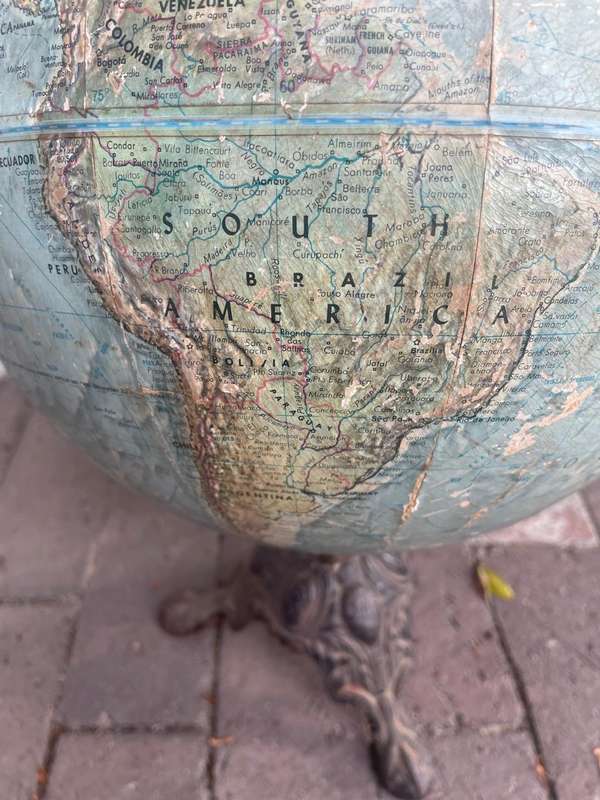 Rare Vintage Globe on Cast Iron Feet ( 50 cm )