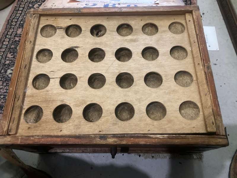 Rare Wooden Eggbox from the 1930's ( 37 x 30 x 20 cm )