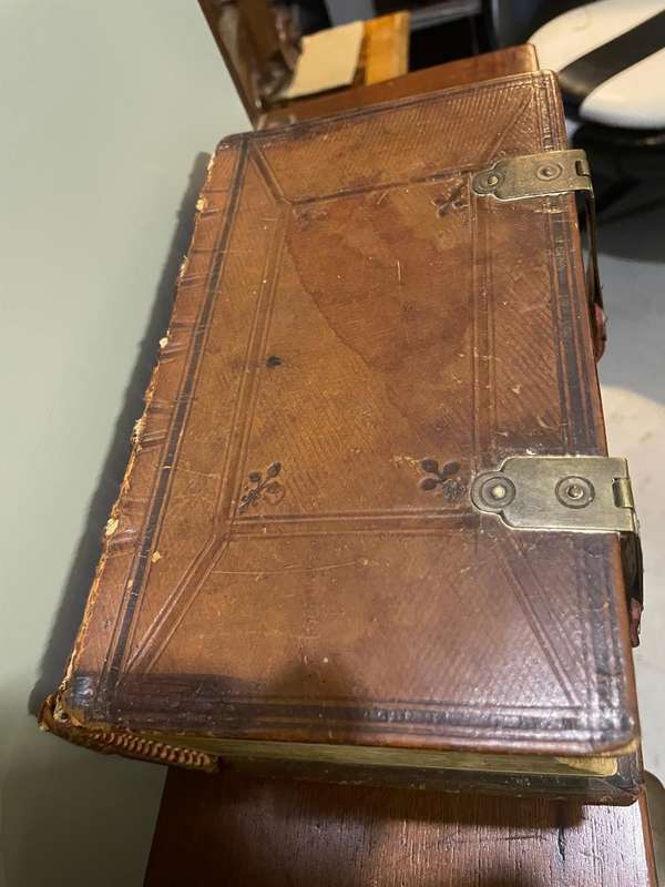 Beautiful Bijbel: Staten Generaal circa 1870, ( 23 x 15x 9cm )
