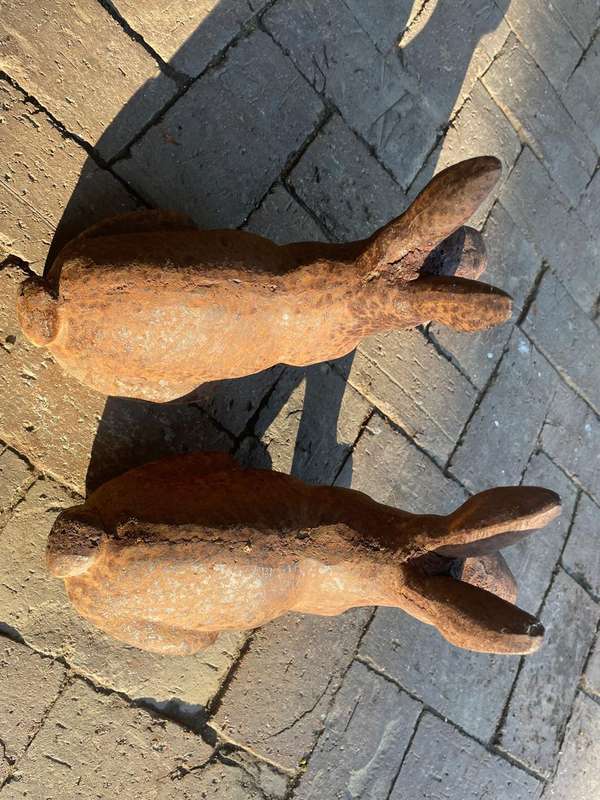 Rare pair of Cast Iron Bunnys (27cm )