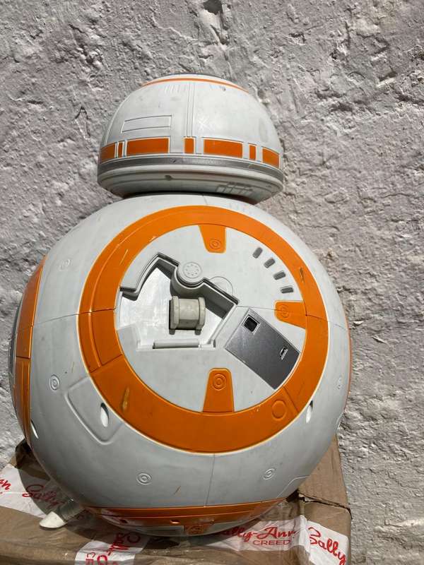 Star Wars Robot ( 42 x 30 x 30cm )