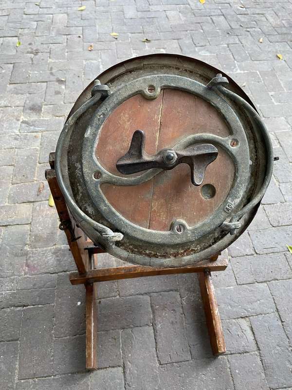 Vintage Butterchurn Churn Bail ( 80 c 57 x 48 cm )