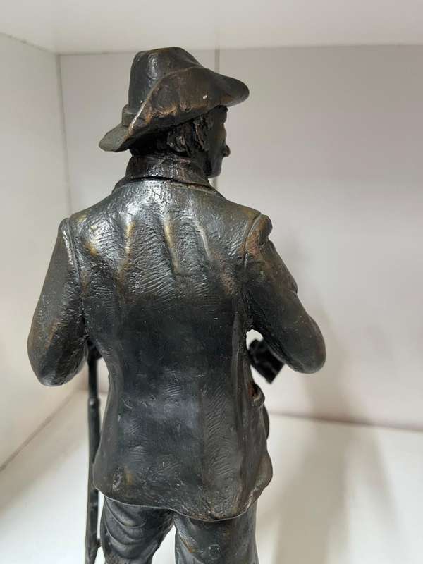Boer War : Rare Bronze of Boere Verkenner Danie Theron by Phill Minnnaar ( 33 cm )