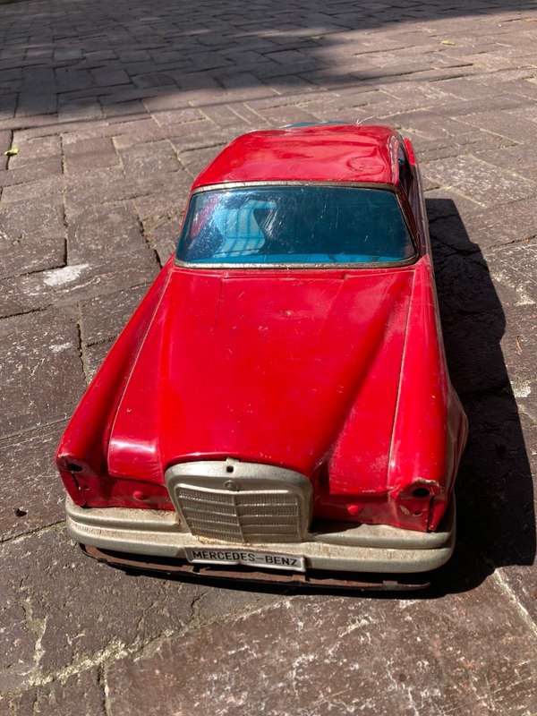 Japanese Tinplate mercedes ( 60 cm ) Incomplete