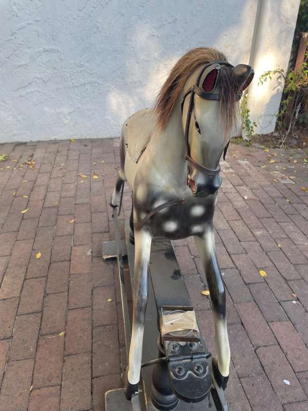 Rare Victorian Rocking Horse ( 124 x 35 x 116 )