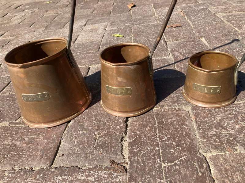 Set of 3 Brass Measuring Cups ( 12 , 10 , 7 cm )