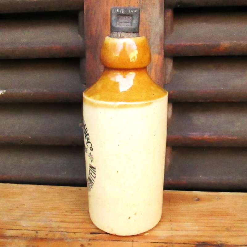 GORDON COOMBE & CO. KRUGERSDORP & RANDFONTEIN GINGER BEER BOTTLE
