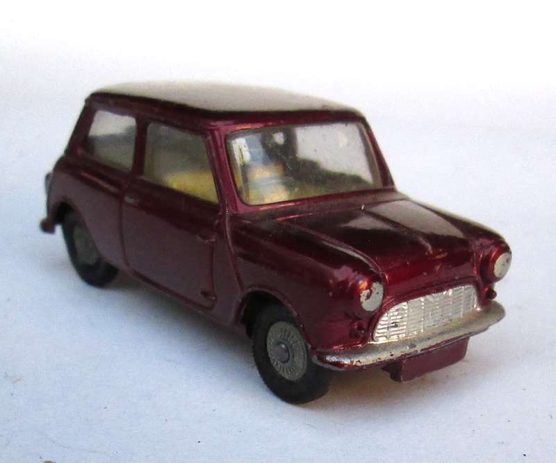 CORGI MORRIS MINI MINOR