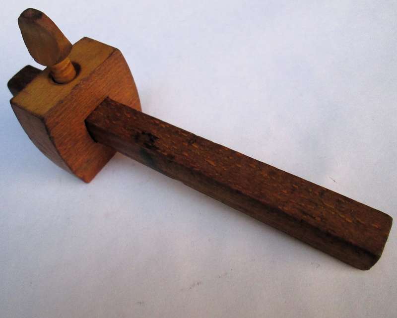 MARKING GAUGE