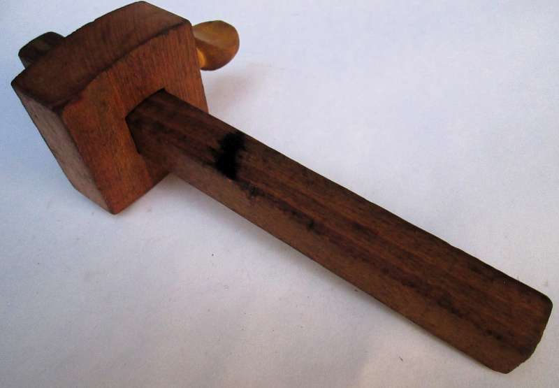 MARKING GAUGE