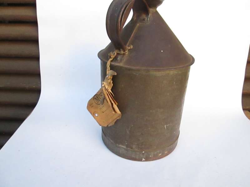 ANTIQUE OIL/FEUL CAN