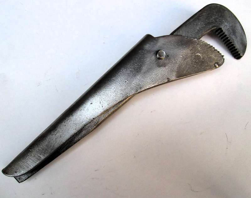 FOOT PRINT WRENCH