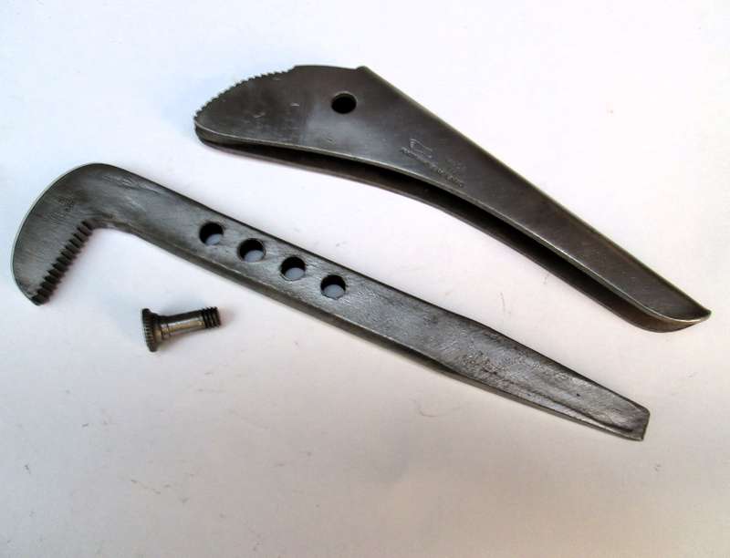 FOOT PRINT WRENCH