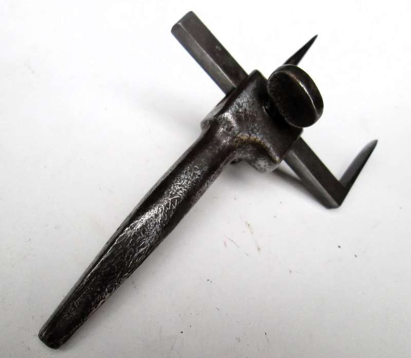 RADIUS CUTTER