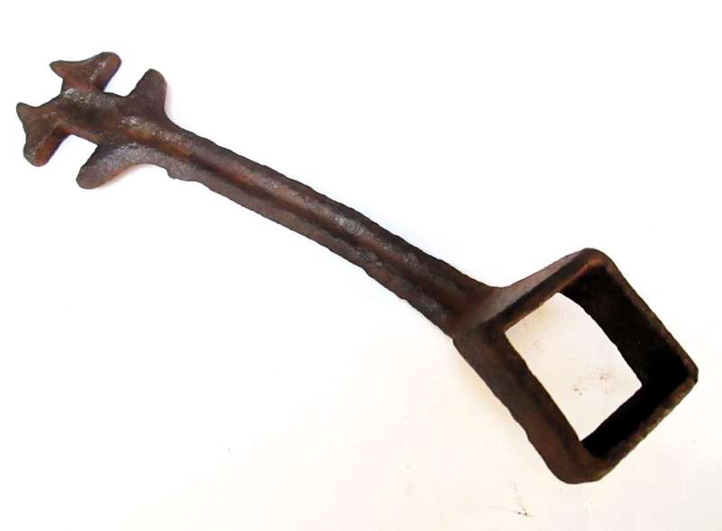 SQUARE NUT WRENCH